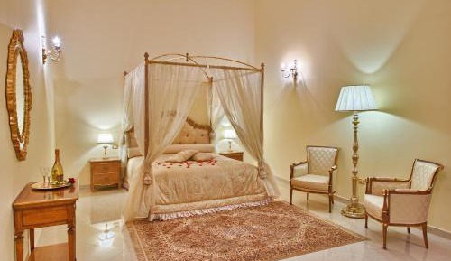 Superior Suite with Spa Bath