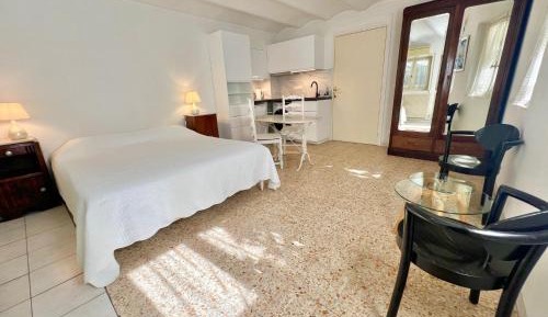 Standard Studio (2 Adults)