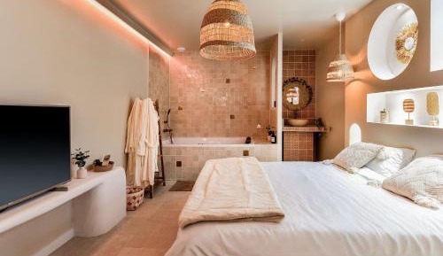 One-Bedroom Apartment with Spa Bath