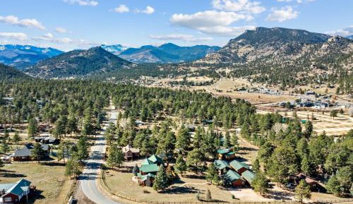 Cottage with Hot Tub #5
