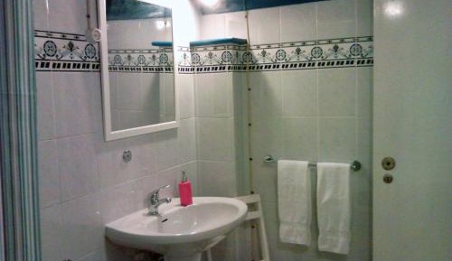 One-Bedroom Apartment (4 Adults)