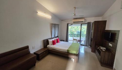 Deluxe Double Room with Balcony