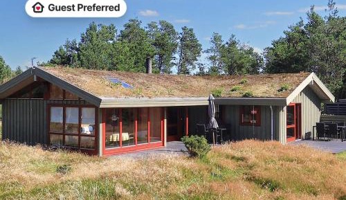 Three-Bedroom Vacation Home 