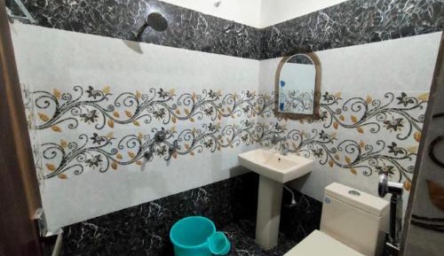 Deluxe Double Room (2 Adults + 1 Child)