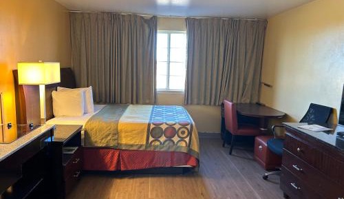 Queen Room