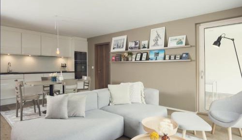 Four-Bedroom Luxury Apartment
