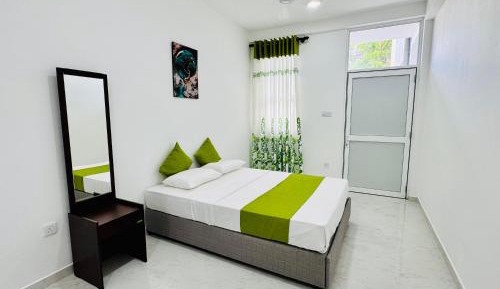 Deluxe One-Bedroom Apartment