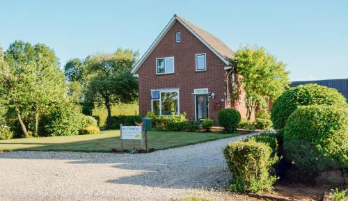 Three-Bedroom Holiday Home 