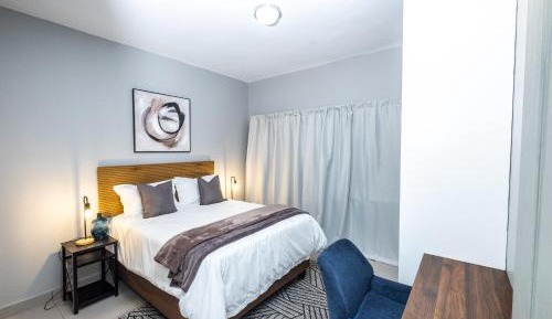 Deluxe Two-Bedroom Apartment with Garden View