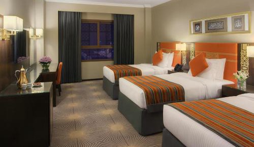 Superior Triple Room with City View