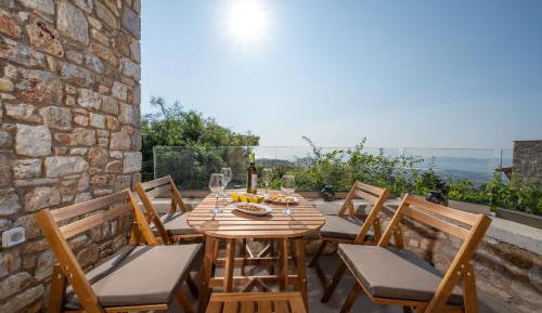 One-Bedroom Apartment with Sea View and Terrace