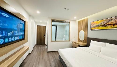 Deluxe King Suite