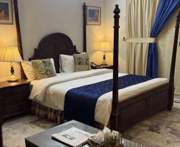 Deluxe Double Room (2 Adults + 1 Child)