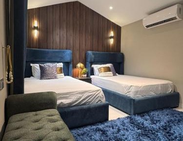 Double or Twin Room with Private Bathroom