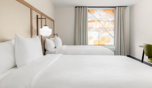 Queen Studio with Two Queen Beds and Tub