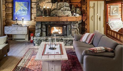Four-Bedroom Holiday Home