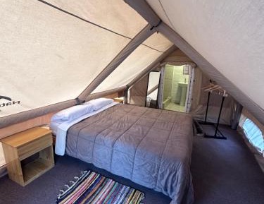 Double or Twin Room with Mountain View