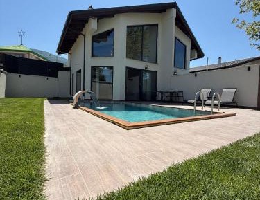 One-Bedroom Villa