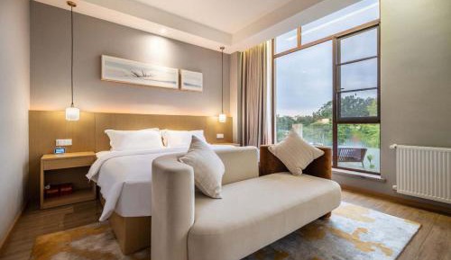Deluxe Queen Room