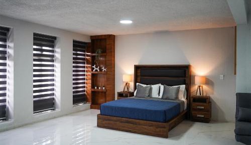 One-Bedroom Apartment with Balcony