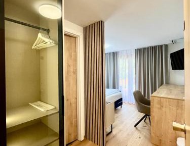 Queen Room with Balcony