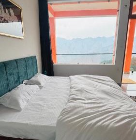 Triple Room with Mountain View
