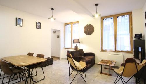 Apartment (4 Adults)