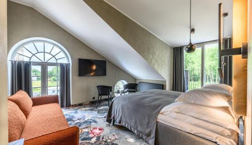Double Room with Balcony (3 Adults)