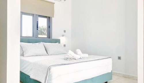 One-Bedroom Apartment with Balcony