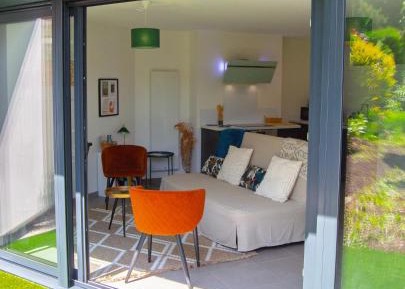 One-Bedroom Apartment with Garden