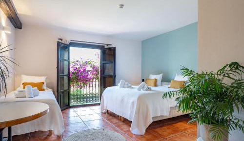 Triple Room with Private Bathroom