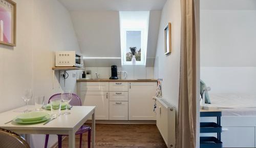 Deluxe One-Bedroom Apartment with City View