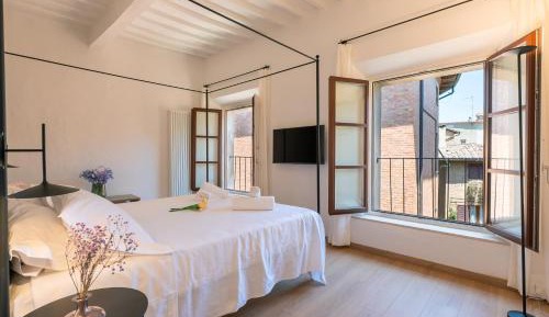 Two-Bedroom Deluxe Apartment