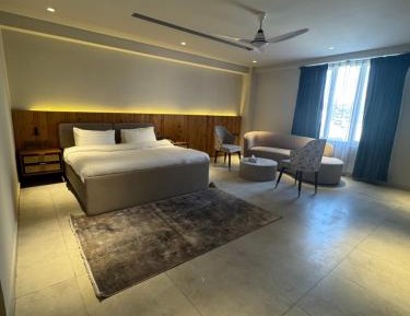 King Room with Mountain View