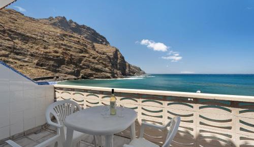 Superior One-Bedroom Apartment with Balcony