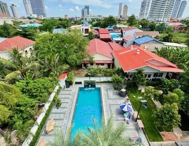 Double Room with Pool View