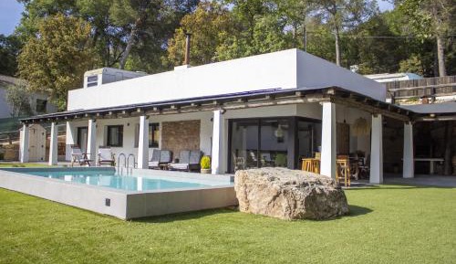 Villa with Private Pool