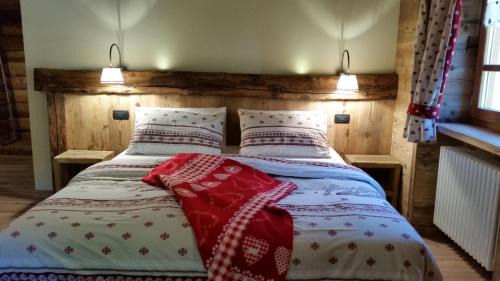 Quadruple Room with Private Bathroom