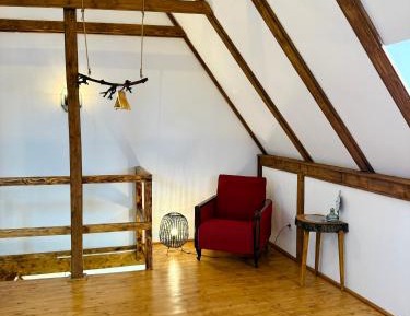 One-bedroom Loft Apartment 