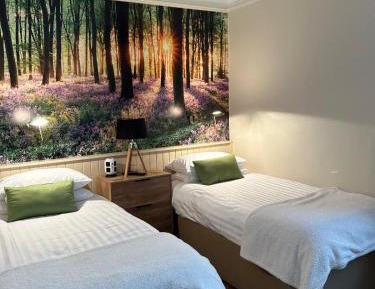 Twin Room with Private Bathroom