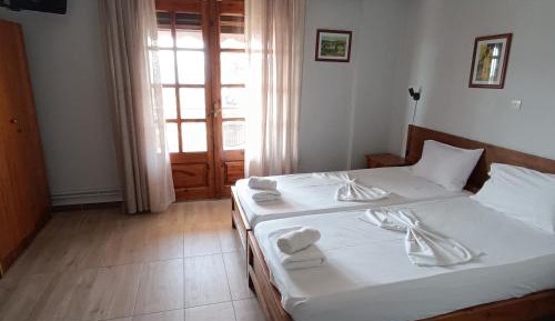 Standard Twin Room with Sea View