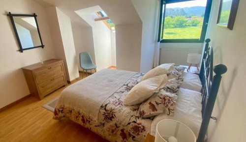 Apartment with Mountain View