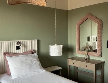 Standard Twin Room with Sofa