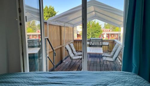Studio Apartment with Balcony