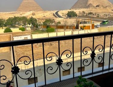 Two-Bedroom Deluxe Apartment with Balcony