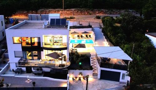Superior Villa