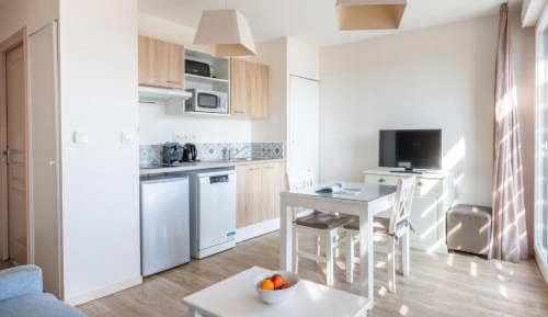 Studio (2 Adults)