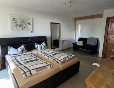Doppelzimmer 1