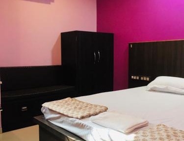 Deluxe King Suite