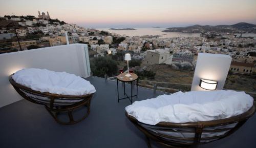 One-Bedroom Apartment with Ocean View